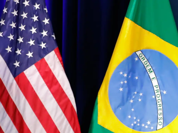 foto-leo-dias-2025-08-05T010228.851-615x461-1 Distritos da Guarda e Covilhã ainda com grandes incêndios ativos